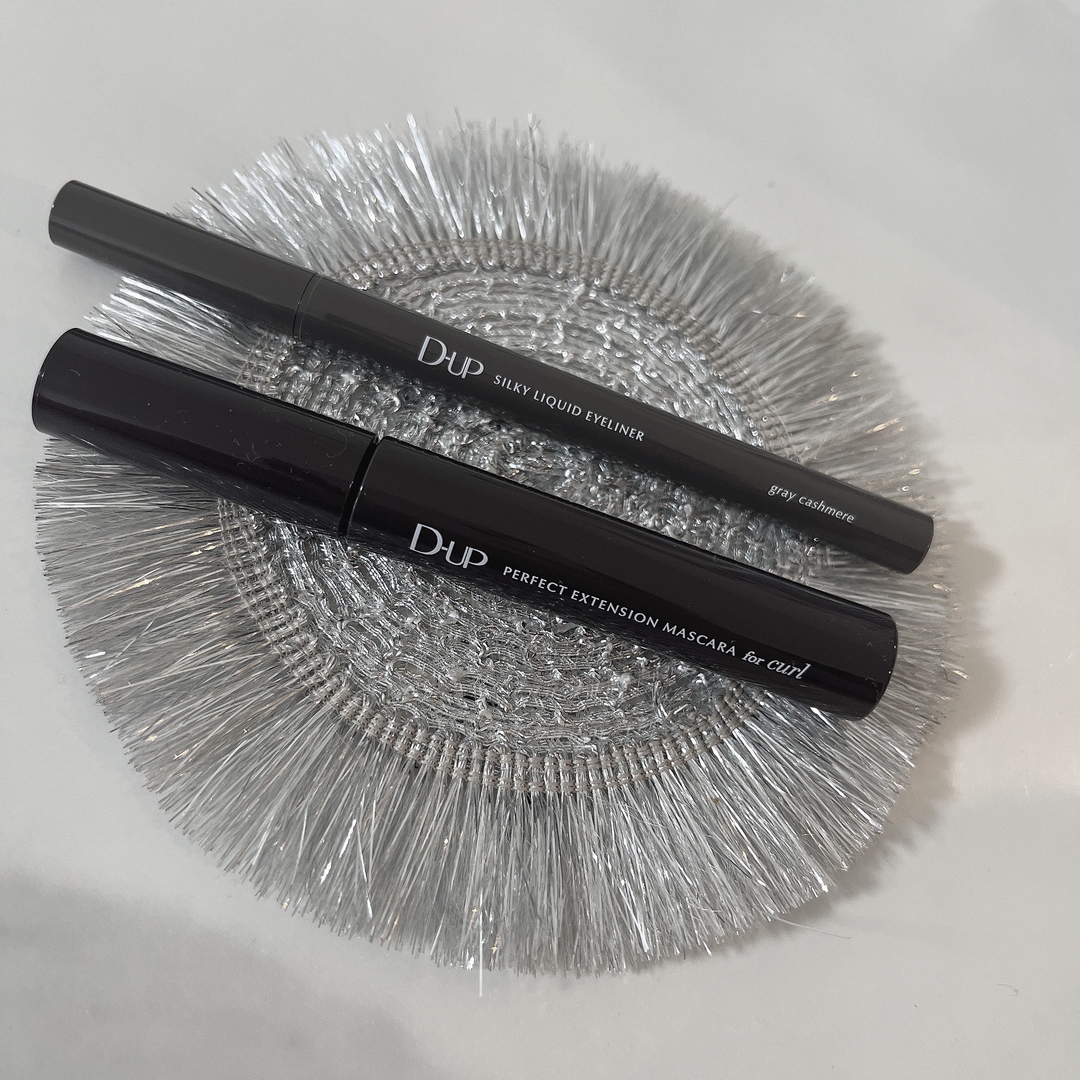 ---D-UP
シルキーリキッドアイライナーWP
パーフェクトエクステンション マスカラ for カール

気になっていた新作が当選しました🧸🎉

めちゃめちゃ気に入ったのでレポしていきます✐


アイライナー▶︎グレーカシミア

まず