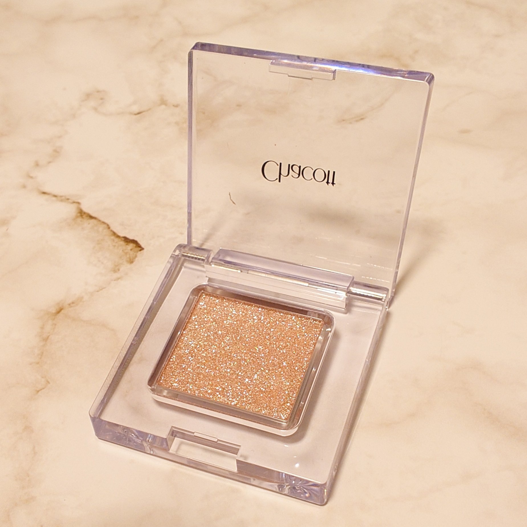 マルチカラーバリエーション スパークル/チャコット・コスメティクス/単色アイシャドウを使ったクチコミ（1枚目）