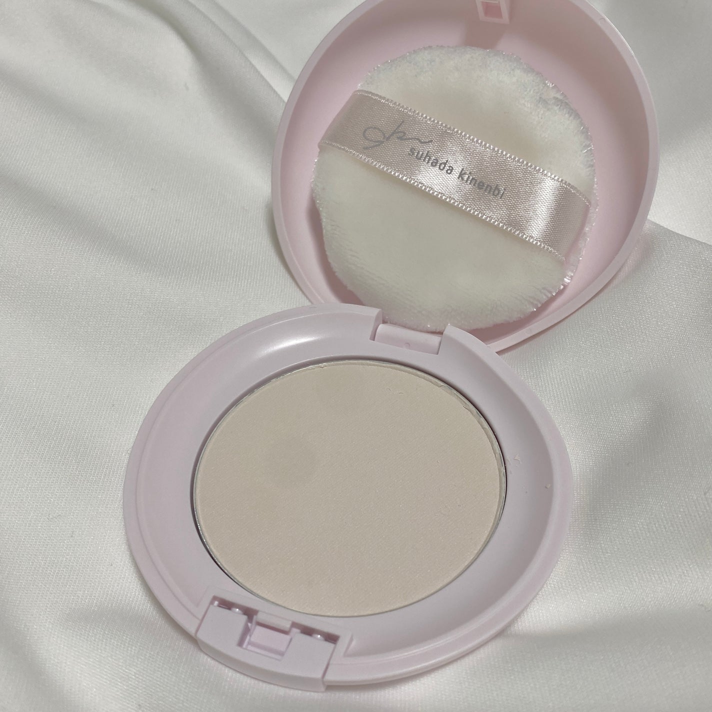 サナ 素肌記念日 スキンケアパウダー N/素肌記念日/プレストパウダーを使ったクチコミ(1枚目)