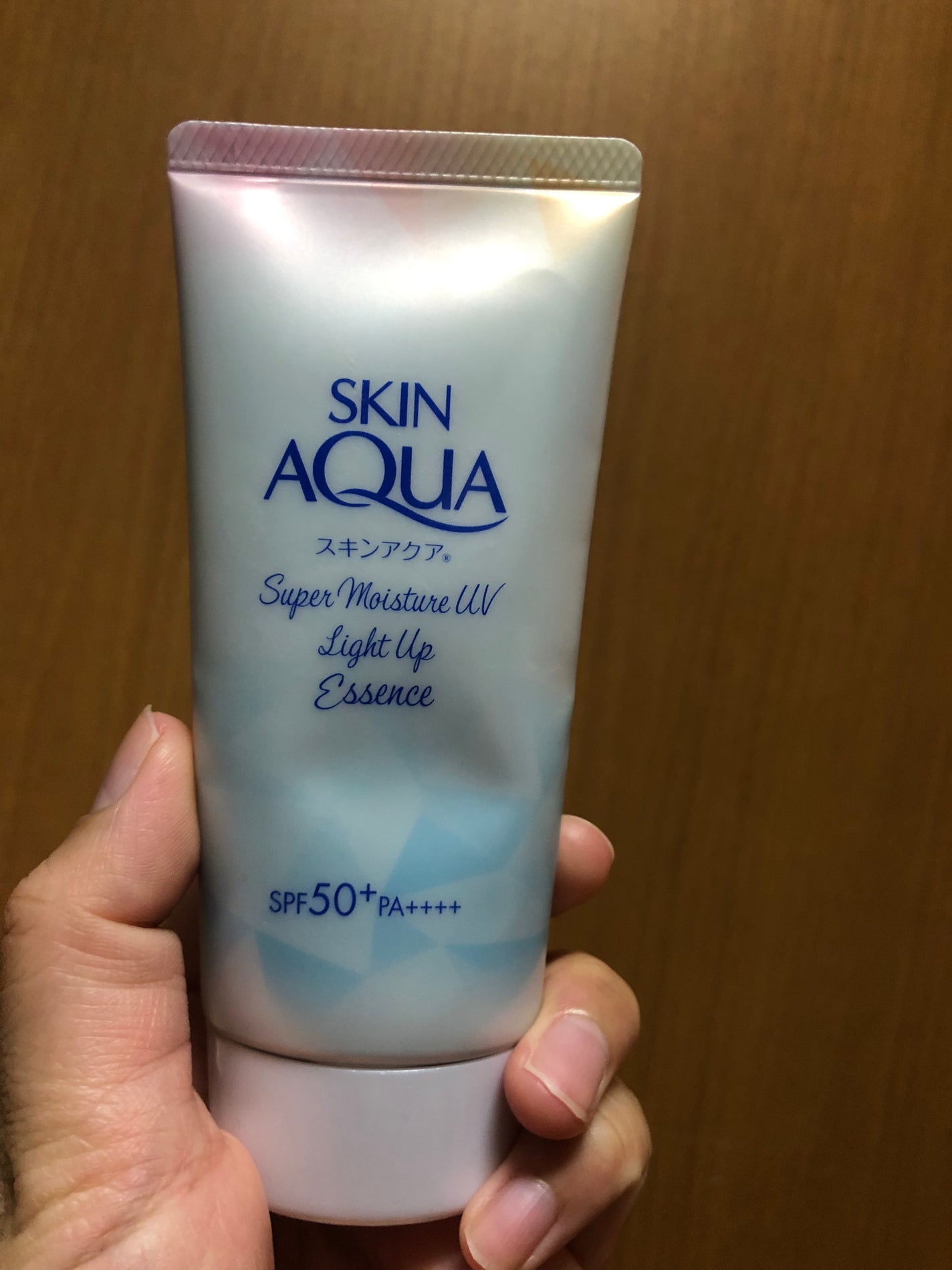 スーパーモイスチャーUVライトアップエッセンス/スキンアクア/日焼け止めローションを使ったクチコミ(1枚目)