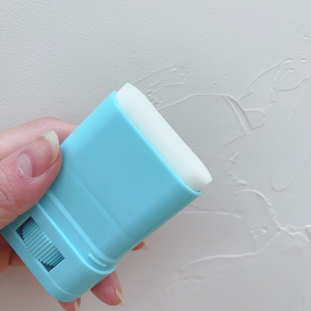 紫外線予報 さらさらUVスティックF/紫外線予報/日焼け止めスティックを使ったクチコミ(3枚目)