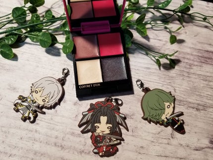 マルチデザイニングパレット/コフレドール/ジェル・クリームアイシャドウを使ったクチコミ(2枚目)