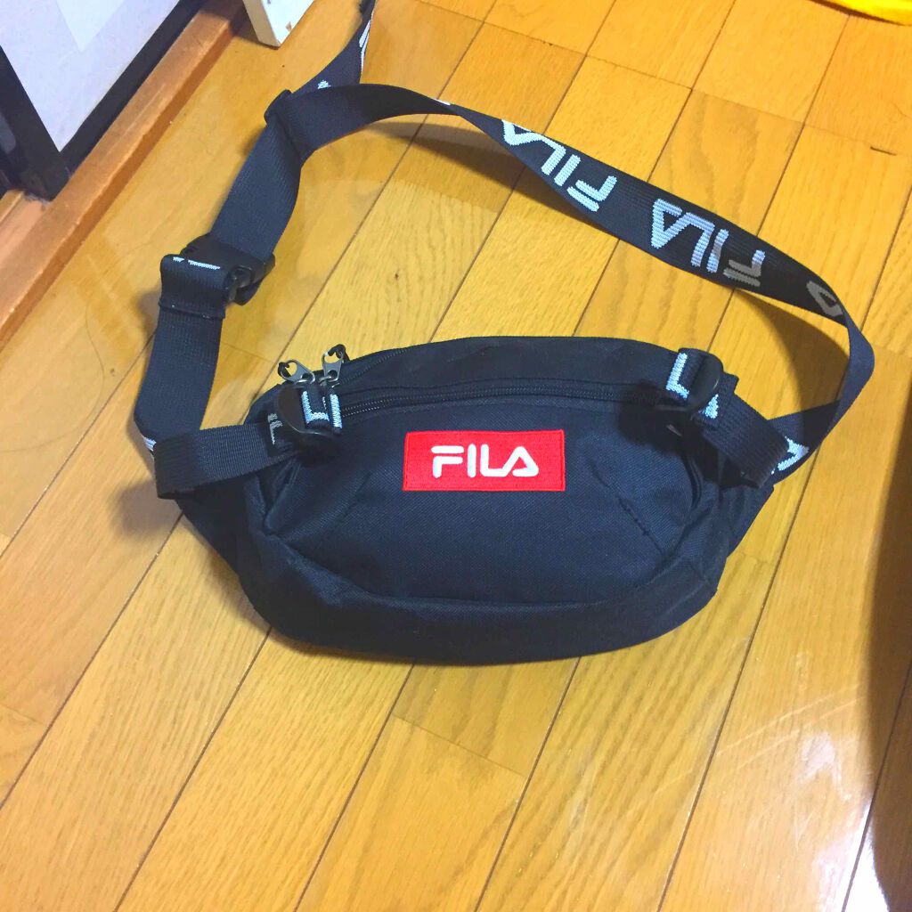 RE INA on LIPS 「今回はお出かけをした日のカバンの中身です。①前ポケット②メイン..」(1枚目)