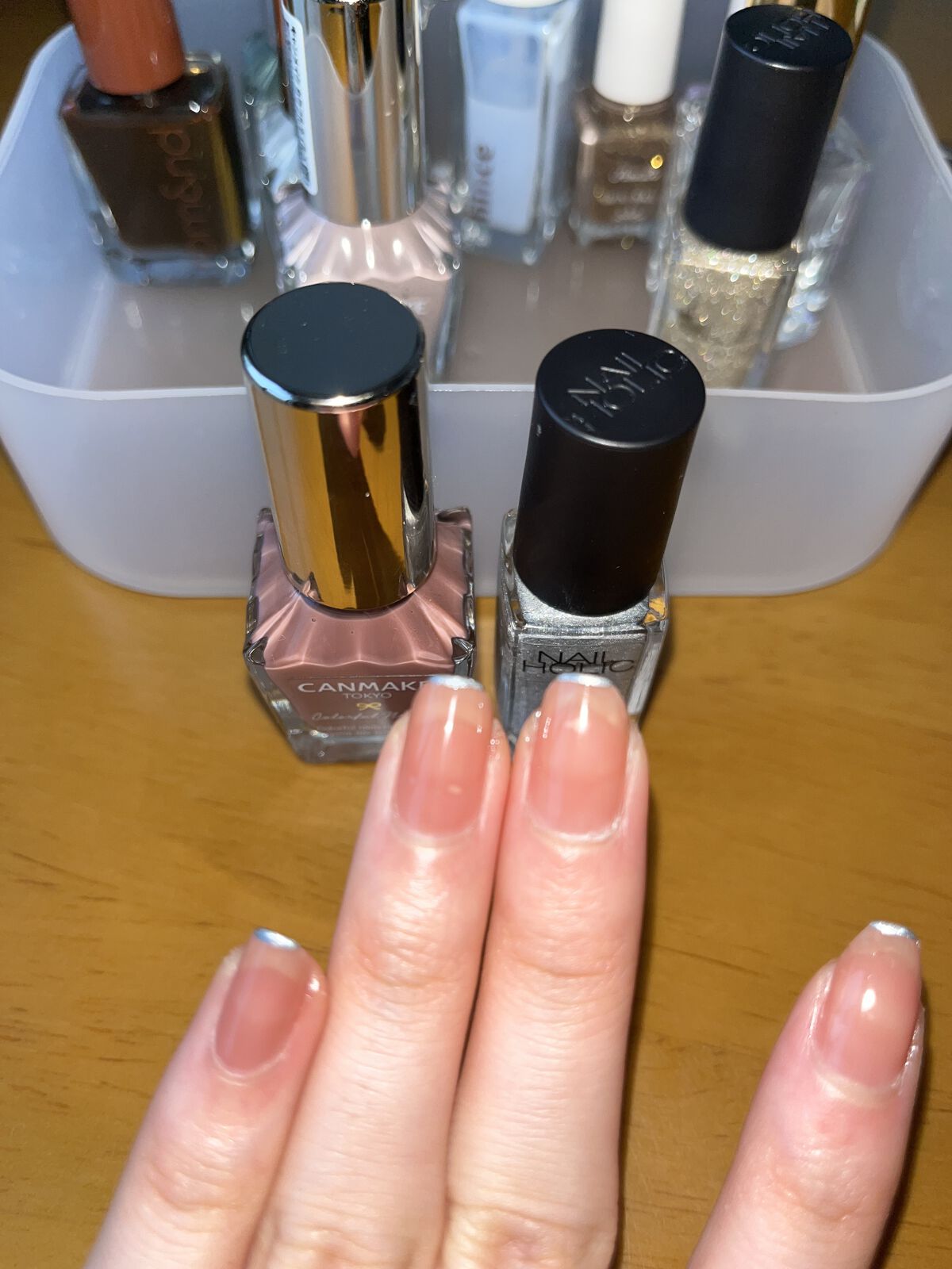 ネイルホリック SV002/ネイルホリック/マニキュアを使ったクチコミ（1枚目）