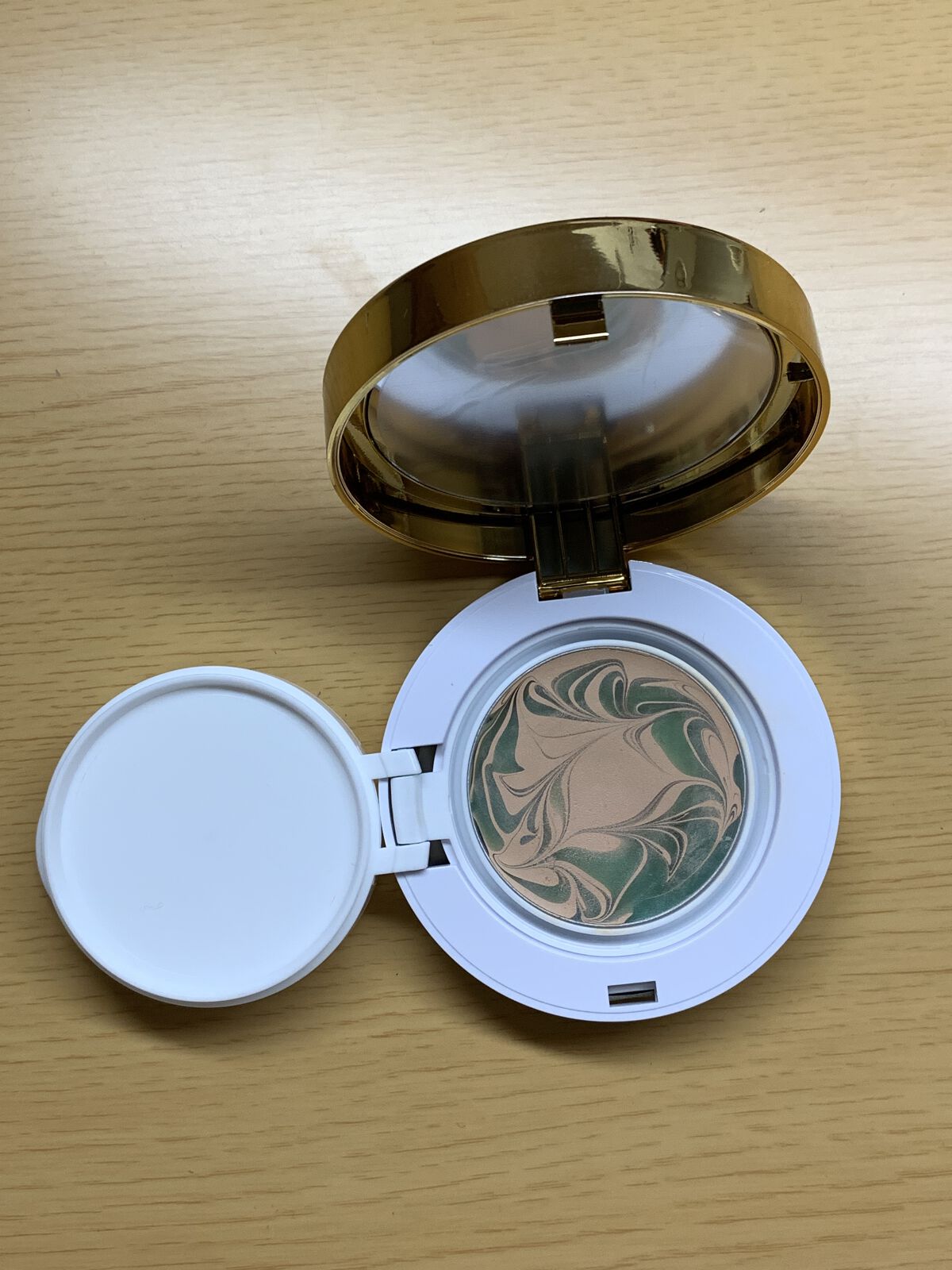 VT ブルーオレットウォーターコラーゲンセットのクチコミ「
パックを買ったときに、おまけでついてきた商品ですが肌馴染みがすごくよかったです！

どっちか.....」（1枚目）