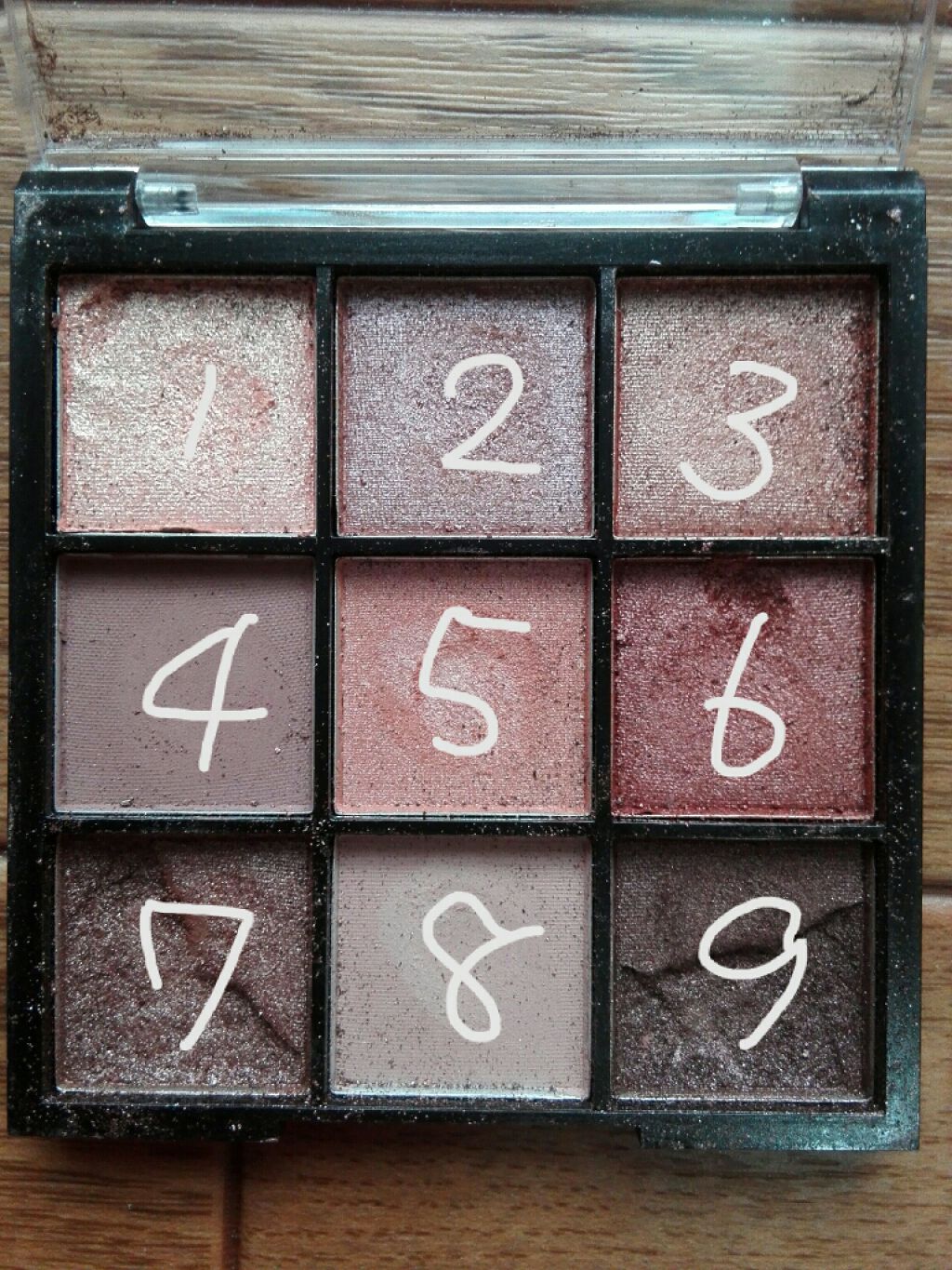 UR GLAM BLOOMING EYE COLOR PALETTE/U R GLAM/アイシャドウパレットを使ったクチコミ(2枚目)