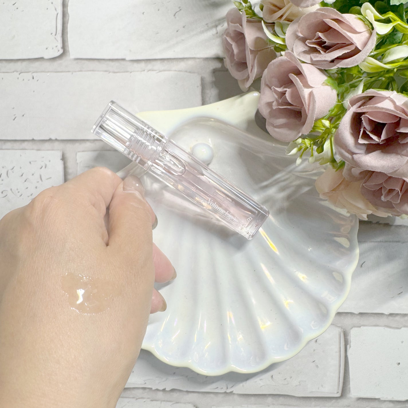 ラビューム ボリュームリップセラム/Luvum/リップグロスを使ったクチコミ(4枚目)