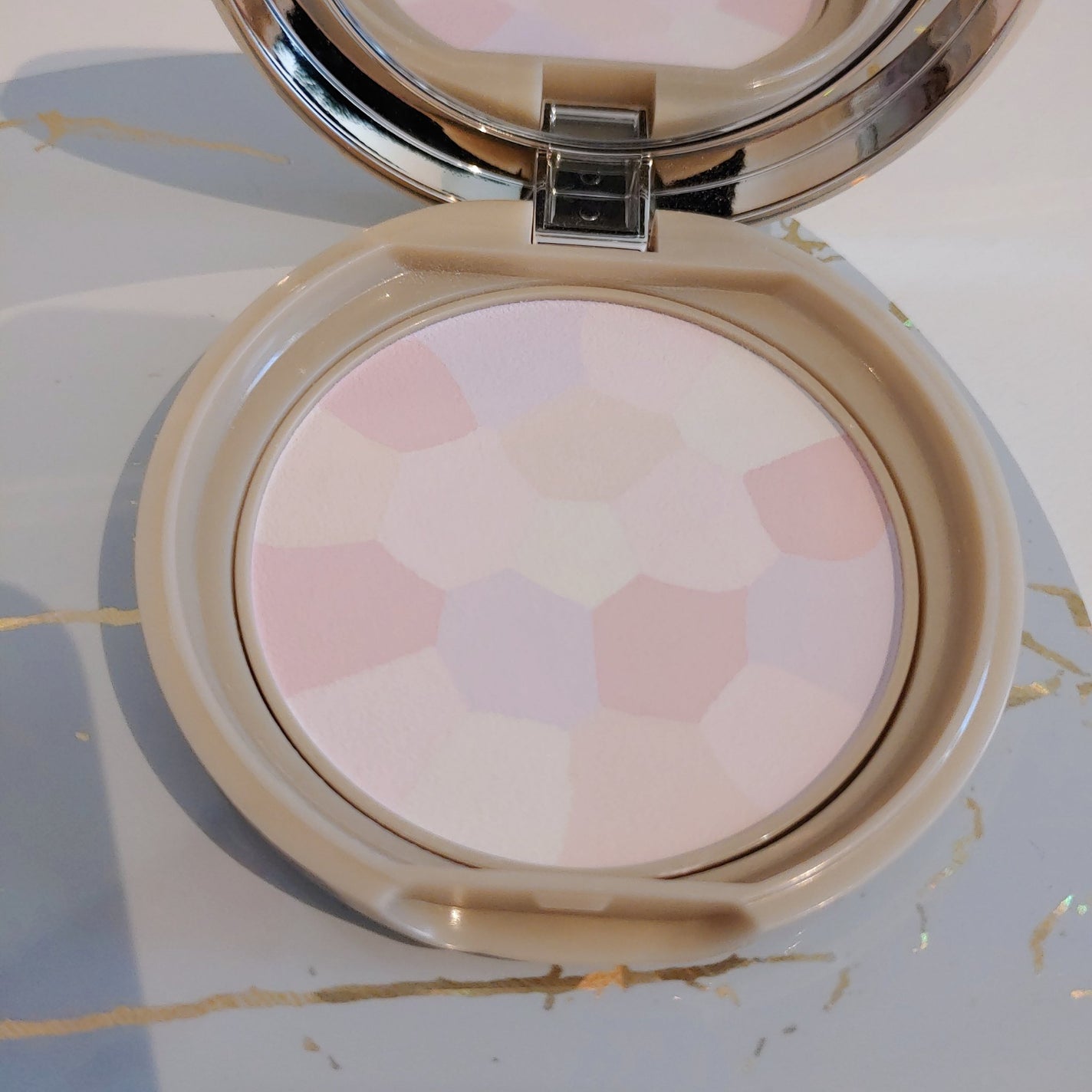 マシュマロフィニッシュパウダー ~Abloom~/キャンメイク/プレストパウダーを使ったクチコミ(4枚目)