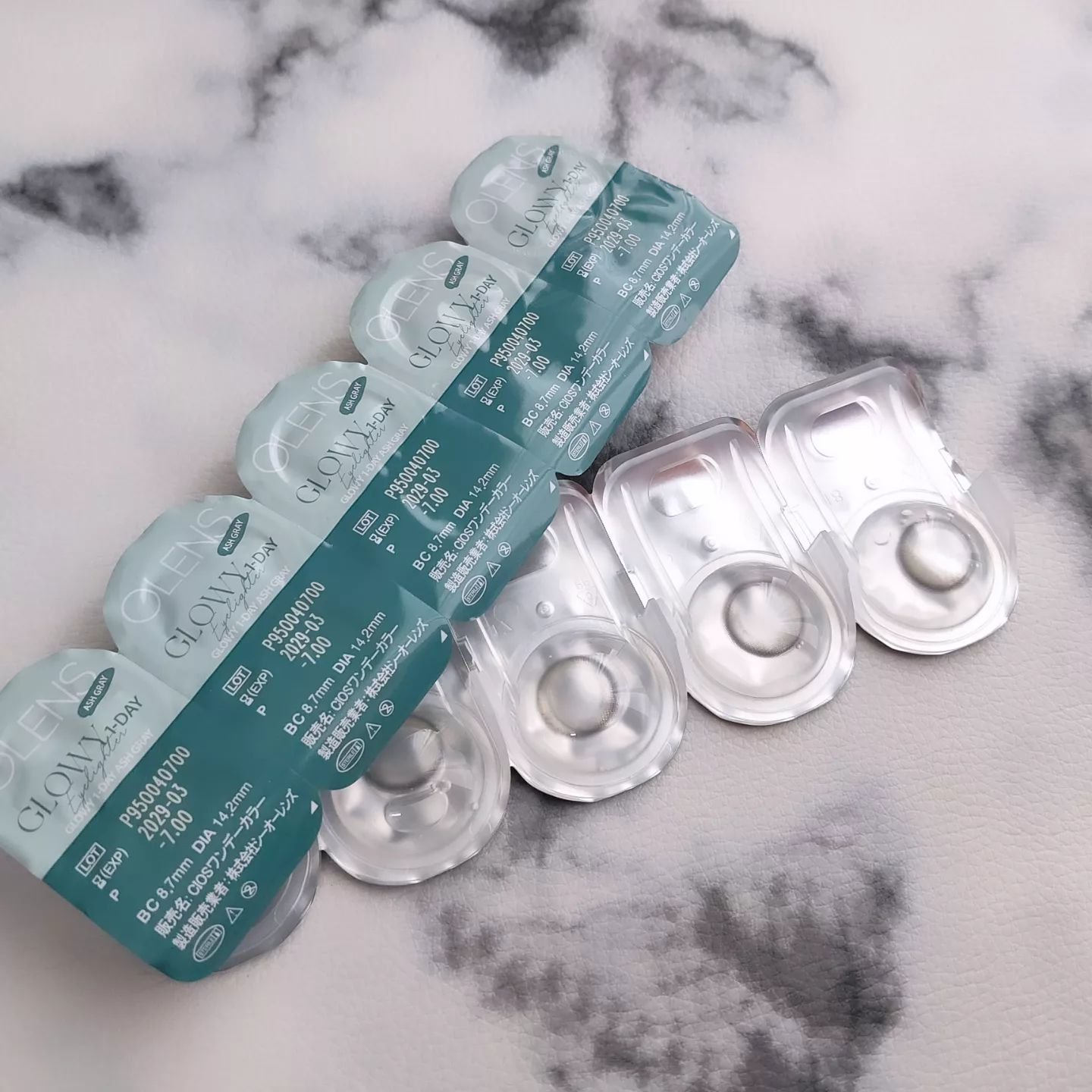Glowy 1day アッシュグレー/OLENS/ワンデー（１DAY）カラコンを使ったクチコミ（2枚目）