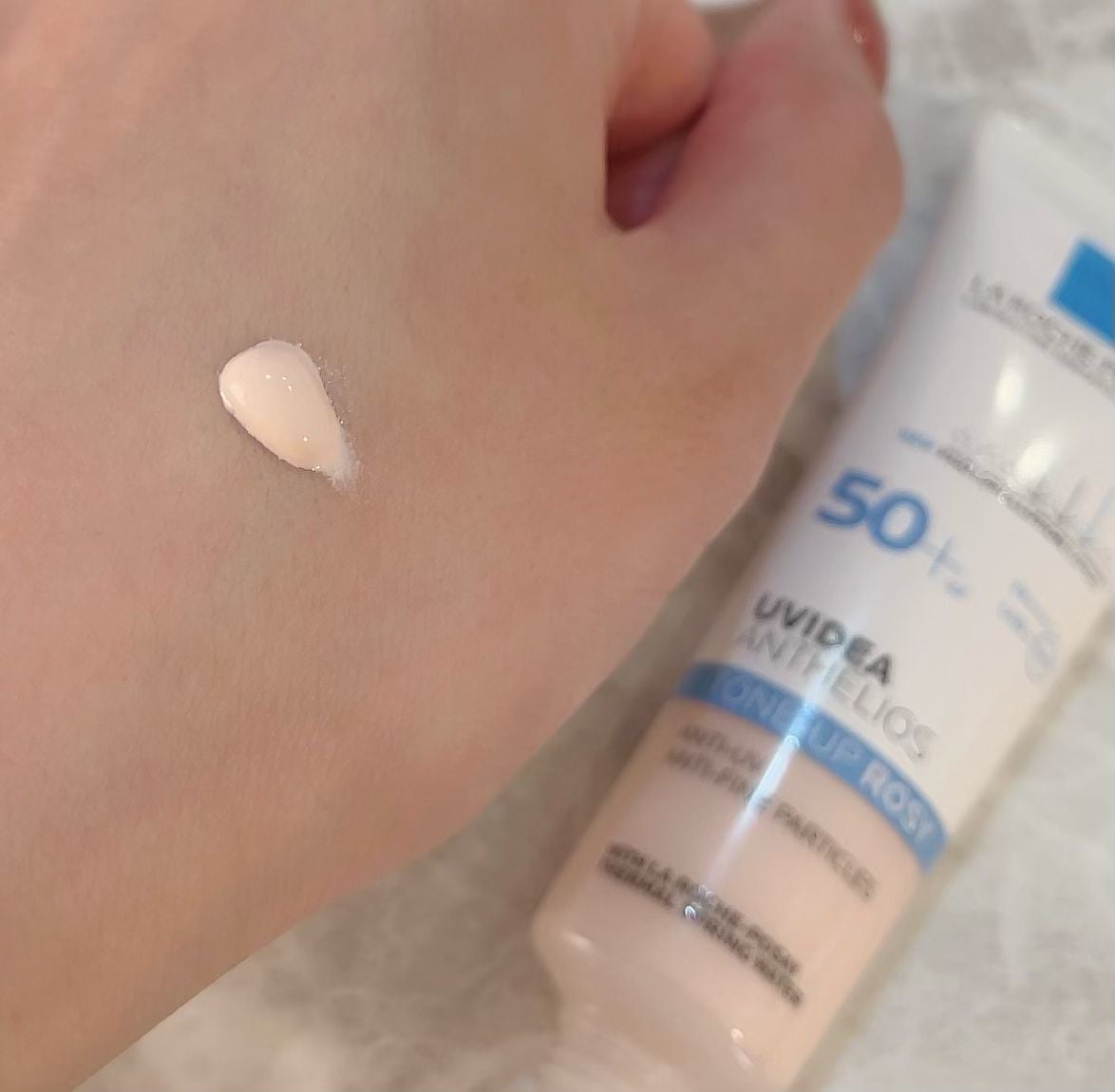 UVイデア XL プロテクショントーンアップ ローズ/ラ ロッシュ ポゼ/日焼け止めクリームを使ったクチコミ(3枚目)