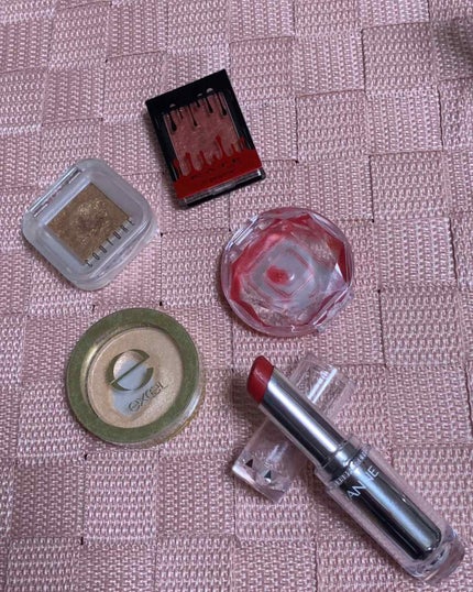 フィットジェルグリッター/KATE/ジェル・クリームアイシャドウを使ったクチコミ(1枚目)