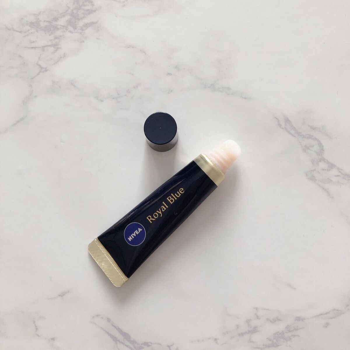 ニベア　ロイヤルブルーリップ　濃密美容ケア/ニベア/リップ美容液を使ったクチコミ（2枚目）