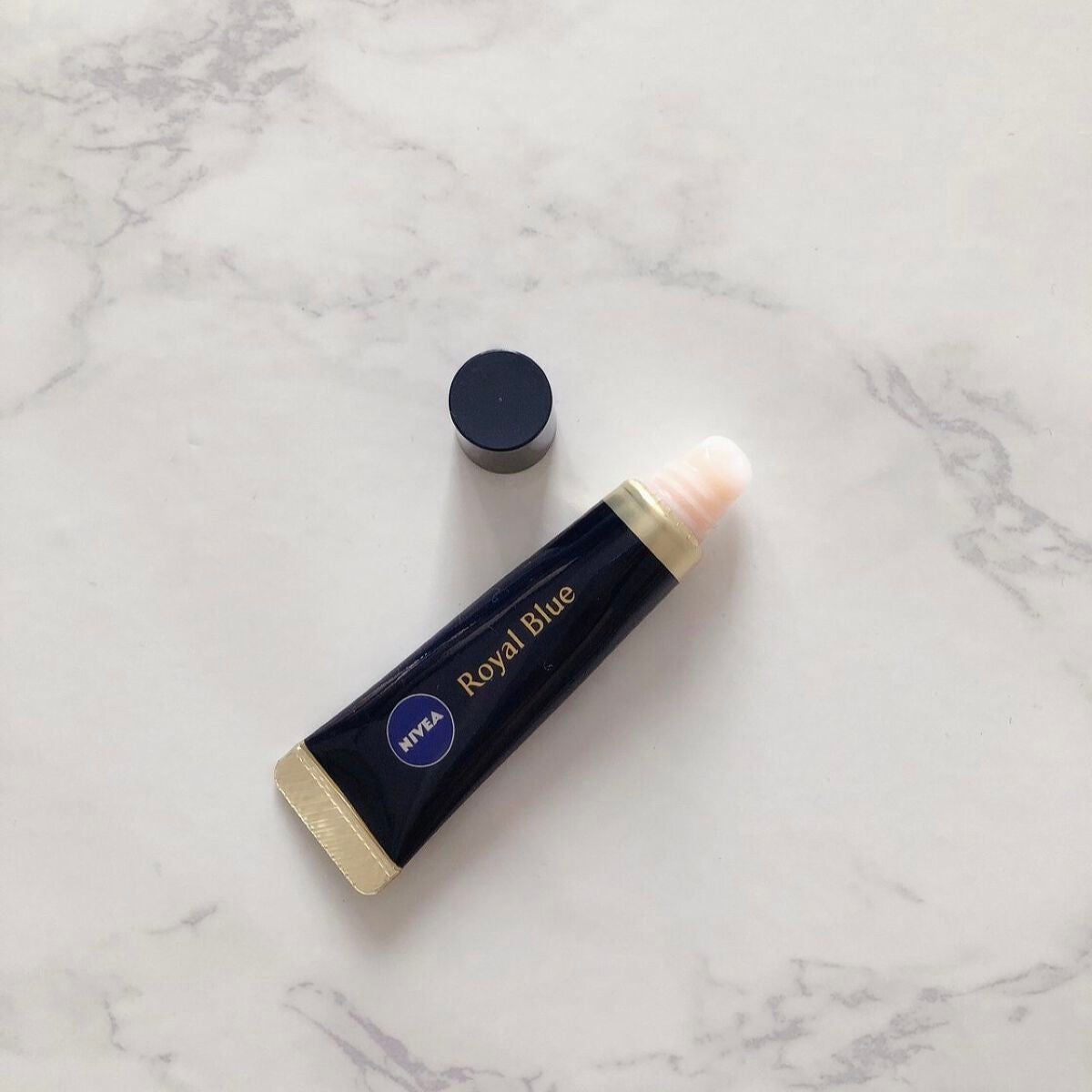 ニベア ロイヤルブルーリップ 濃密美容ケア/ニベア/リップ美容液を使ったクチコミ(2枚目)