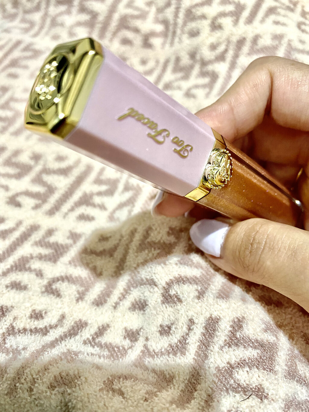 リッチ＆ダズリン ハイシャイン スパークリング リップグロス/Too Faced/リップグロスを使ったクチコミ（3枚目）