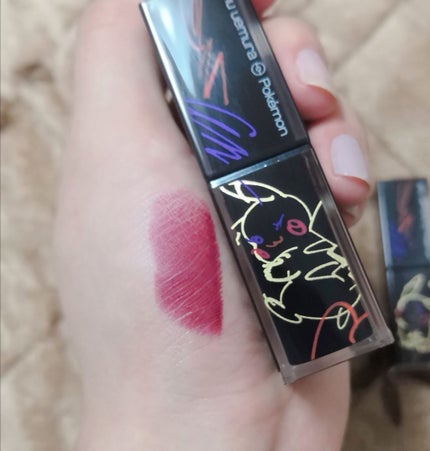 ルージュ アンリミテッド アンプリファイド マット<2019年クリスマスコフレ限定>/shu uemura/口紅を使ったクチコミ(3枚目)