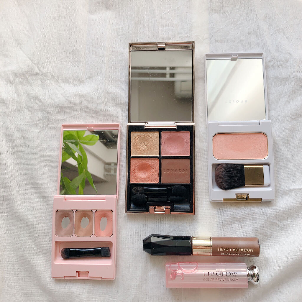 トーン ペタル チーク 03 ペールピンク/to/one/パウダーチークを使ったクチコミ（1枚目）