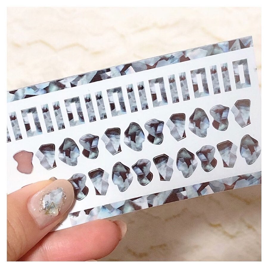 カラフルネイルズ/キャンメイク/マニキュアを使ったクチコミ(8枚目)