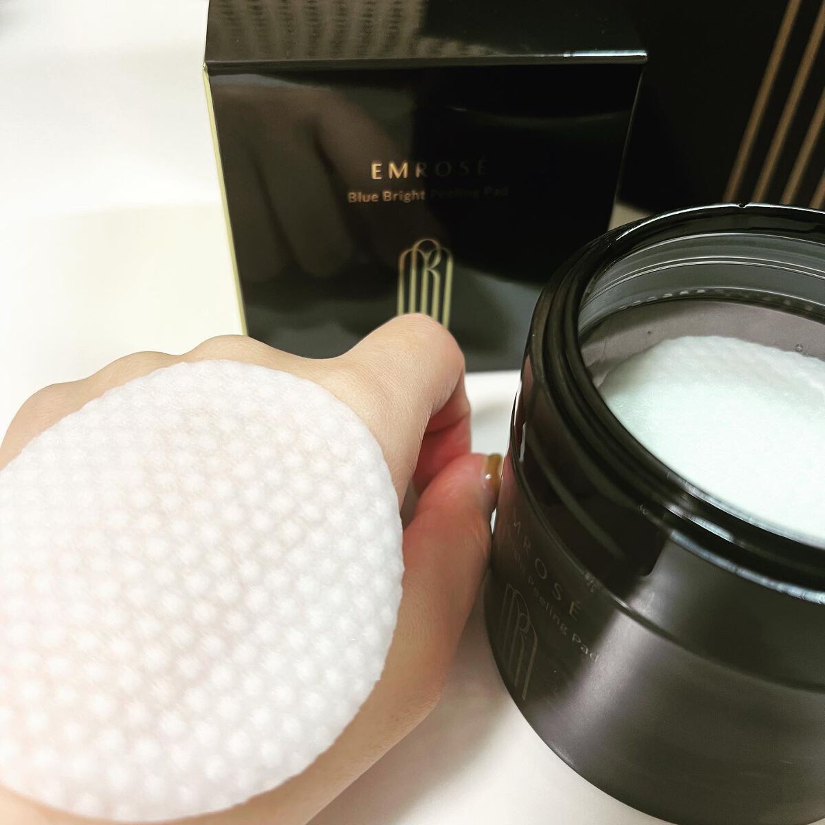 ブルーブライトピーリングパッド/EMROSÉ/トナーパッドを使ったクチコミ（3枚目）