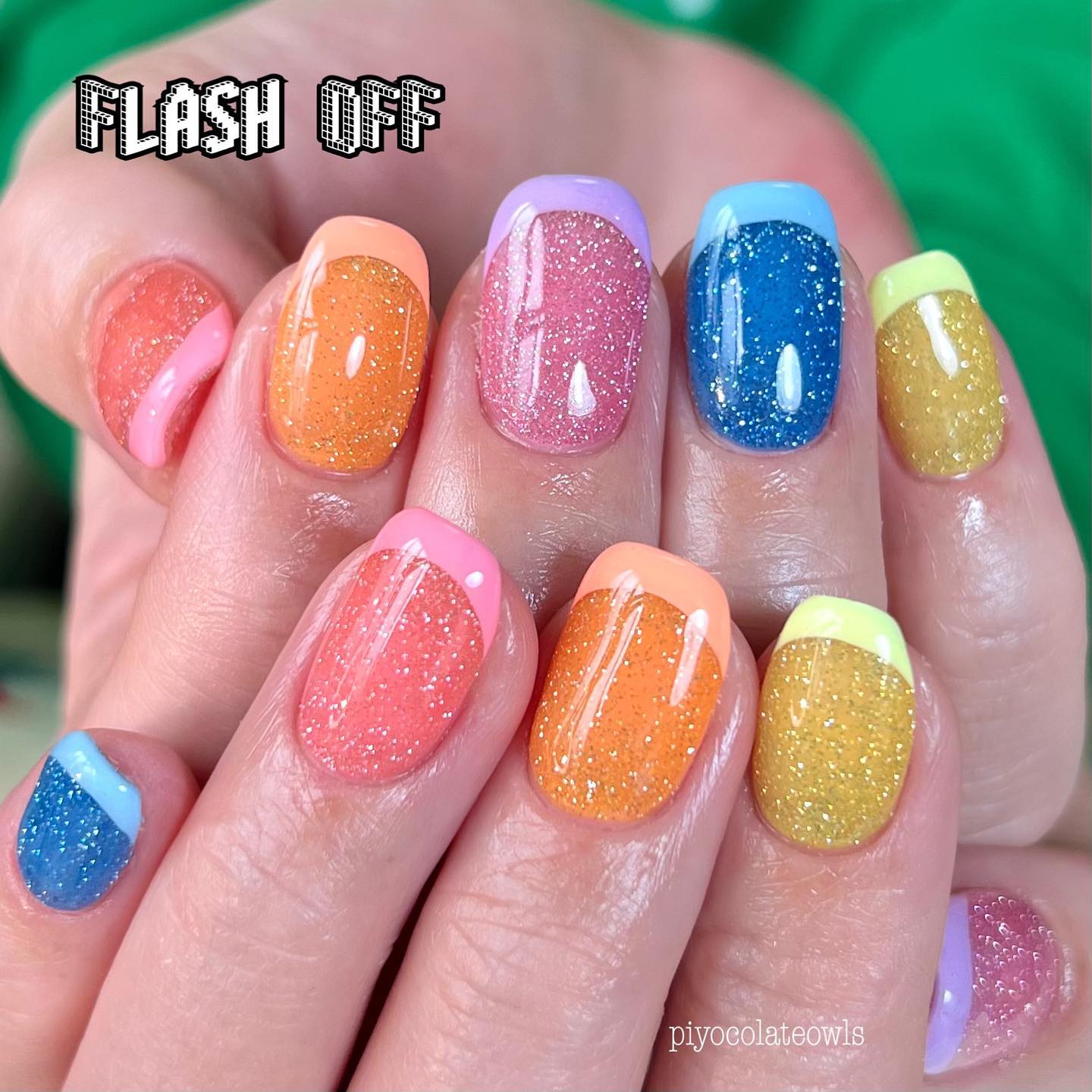 夏が来る‼️☀️🌊🏖️🪼

シンプルなカラフルが大好き❤

アイスジェルさん（ @icegel_japan ）のネオンオンオフジェル
※今年発売のものではなく、去年発売されたものの方です。

こちらに
ミルキーネオンに調合したカラーで