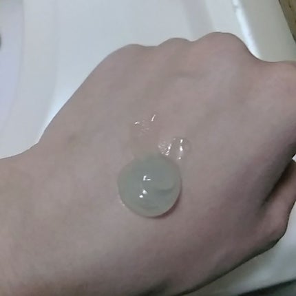 DAISO フェイスピーリングジェル ハーブのクチコミ「今回もまたまたお世話になりっぱなしの
ダイソーさんのピーリングジェル ハーブの香り です🌿
.....」(2枚目)