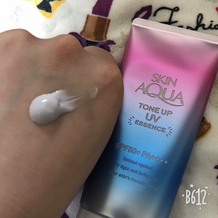 スキンアクア トーンアップUVエッセンス/スキンアクア/日焼け止めクリームを使ったクチコミ(3枚目)