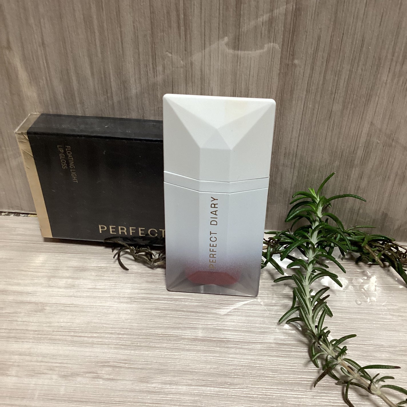 PERFECT DIARY (パーフェクトダイアリー) READ ME フローティングライト リップグロス/PERFECT DIARY/リップグロスを使ったクチコミ(1枚目)