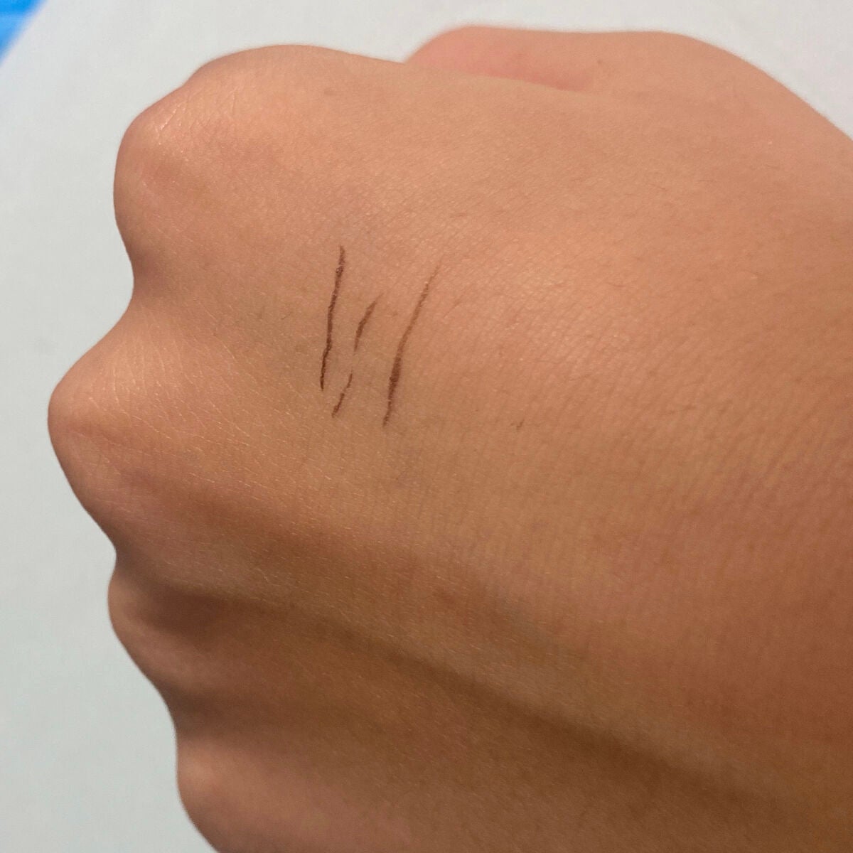 「密着アイライナー」ショート筆リキッド/デジャヴュ/リキッドアイライナーを使ったクチコミ(4枚目)