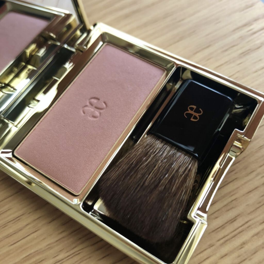 エモーショナル フェイス/Elégance/パウダーチークを使ったクチコミ（1枚目）