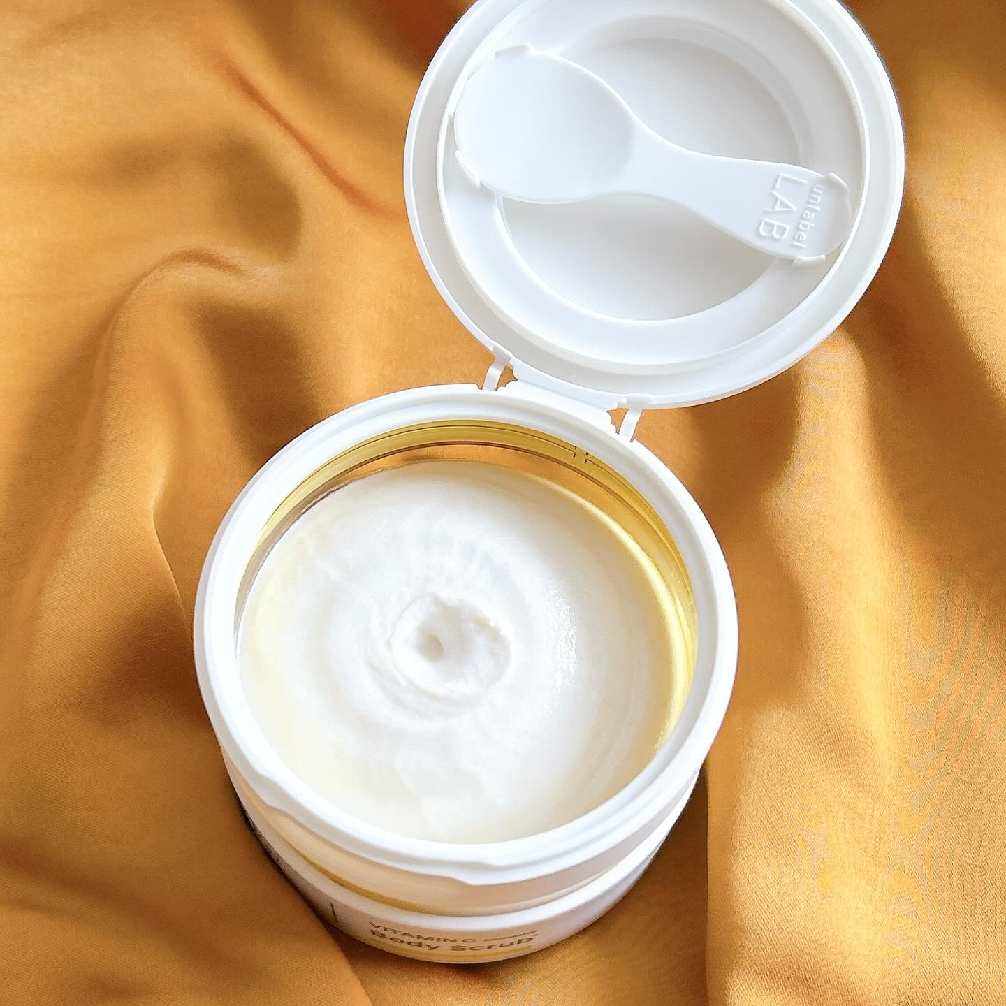 V クリーミーモイスト ボディスクラブ/unlabel/ボディスクラブを使ったクチコミ（3枚目）