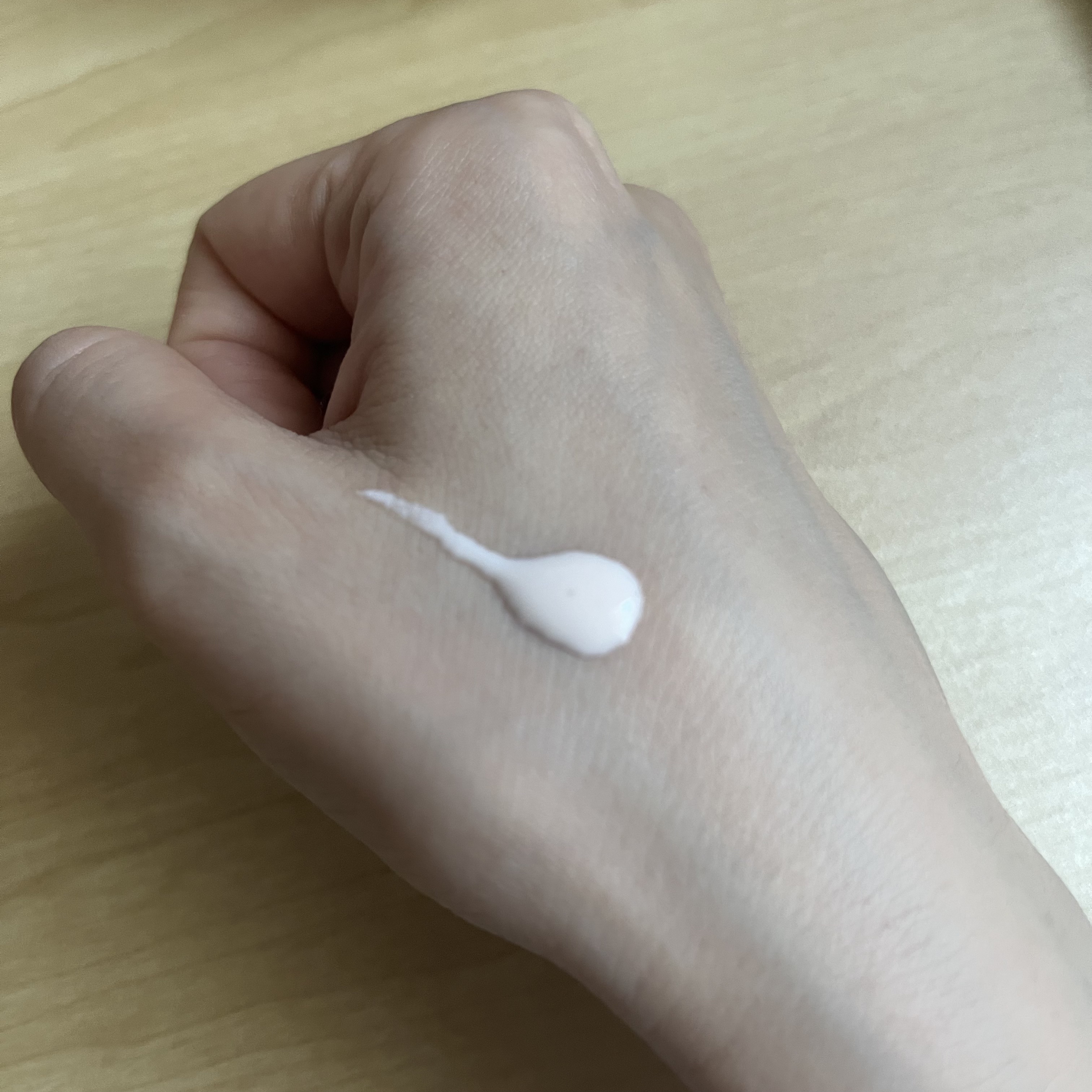 ヴォワールイドラタンロングトゥニュ/クレ・ド・ポー ボーテ/化粧下地を使ったクチコミ（2枚目）