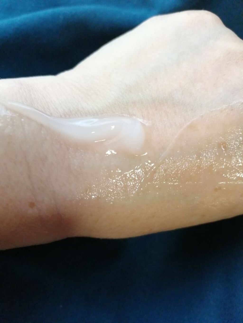 リフレッシュジェル サマーフローラル/ジョンソンボディケア/ボディローションを使ったクチコミ(3枚目)