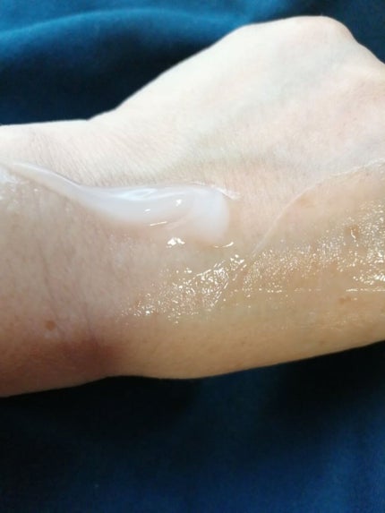 リフレッシュジェル サマーフローラル/ジョンソンボディケア/ボディローションを使ったクチコミ(3枚目)