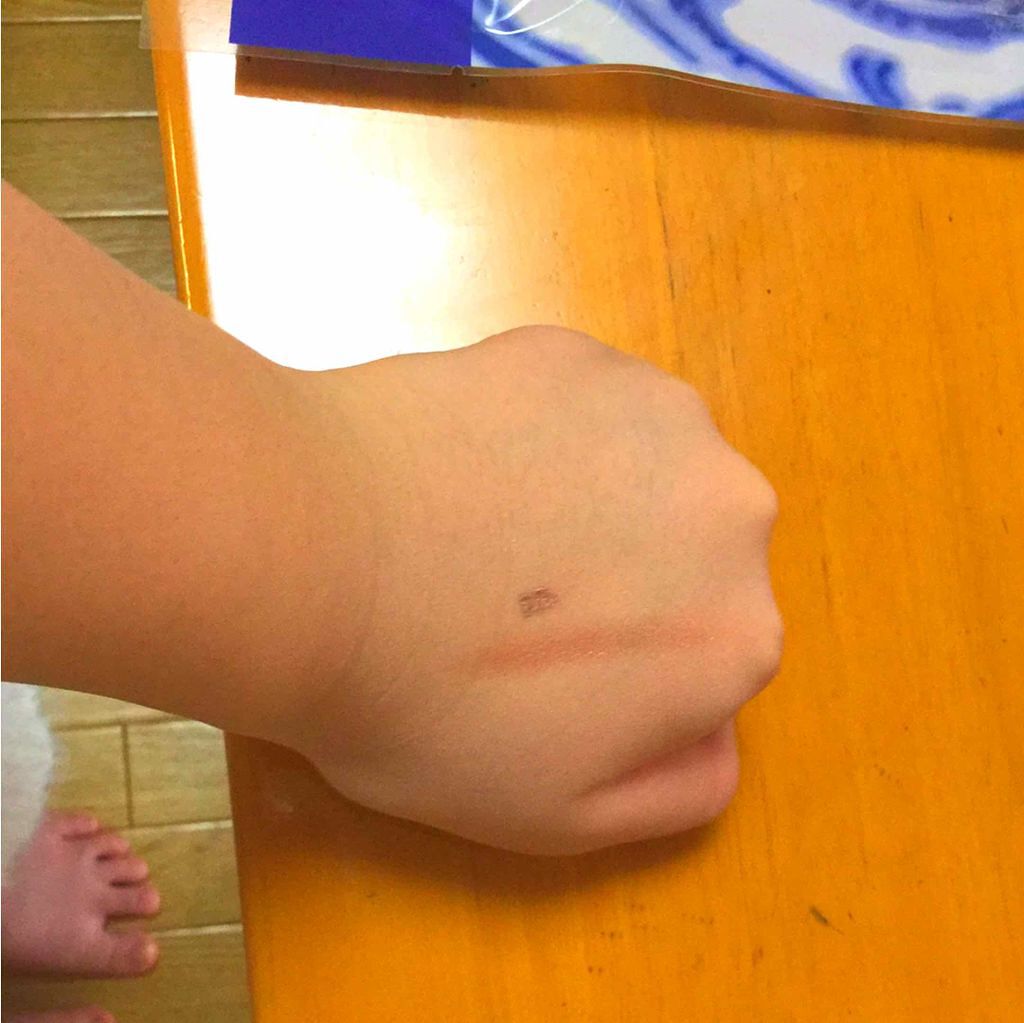 スパークリングアイグロス/スウィーツ スウィーツ/リキッドアイシャドウを使ったクチコミ(3枚目)