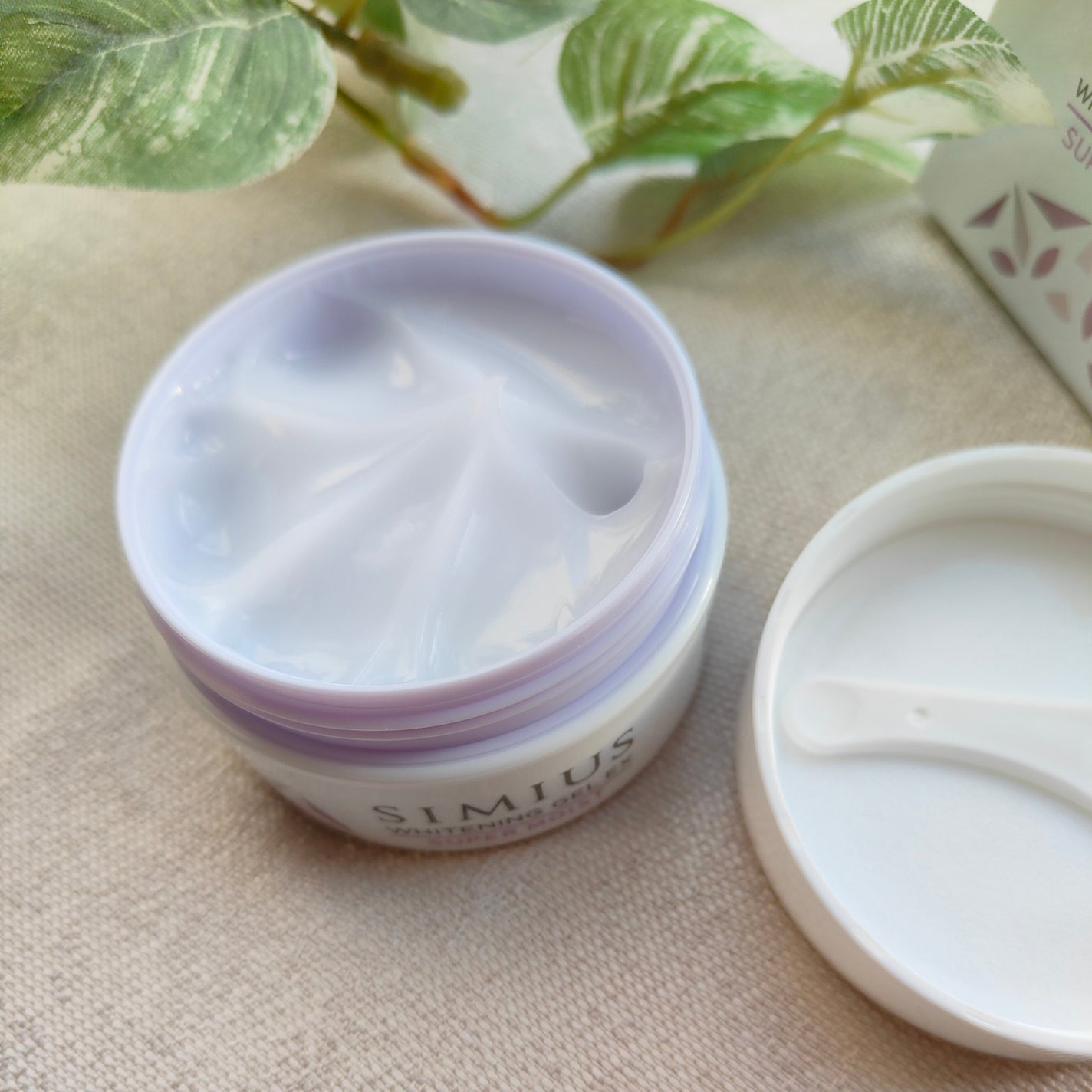 薬用ホワイトニングリフトケアジェル ノーマル/シミウス/オールインワン化粧品を使ったクチコミ(3枚目)