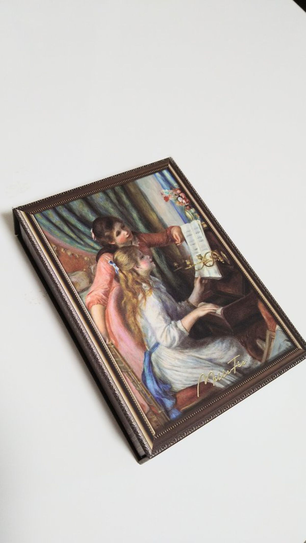 絵画アイシャドウパレット 03 ピアノを弾く少女たち/MilleFée/アイシャドウパレットを使ったクチコミ（2枚目）