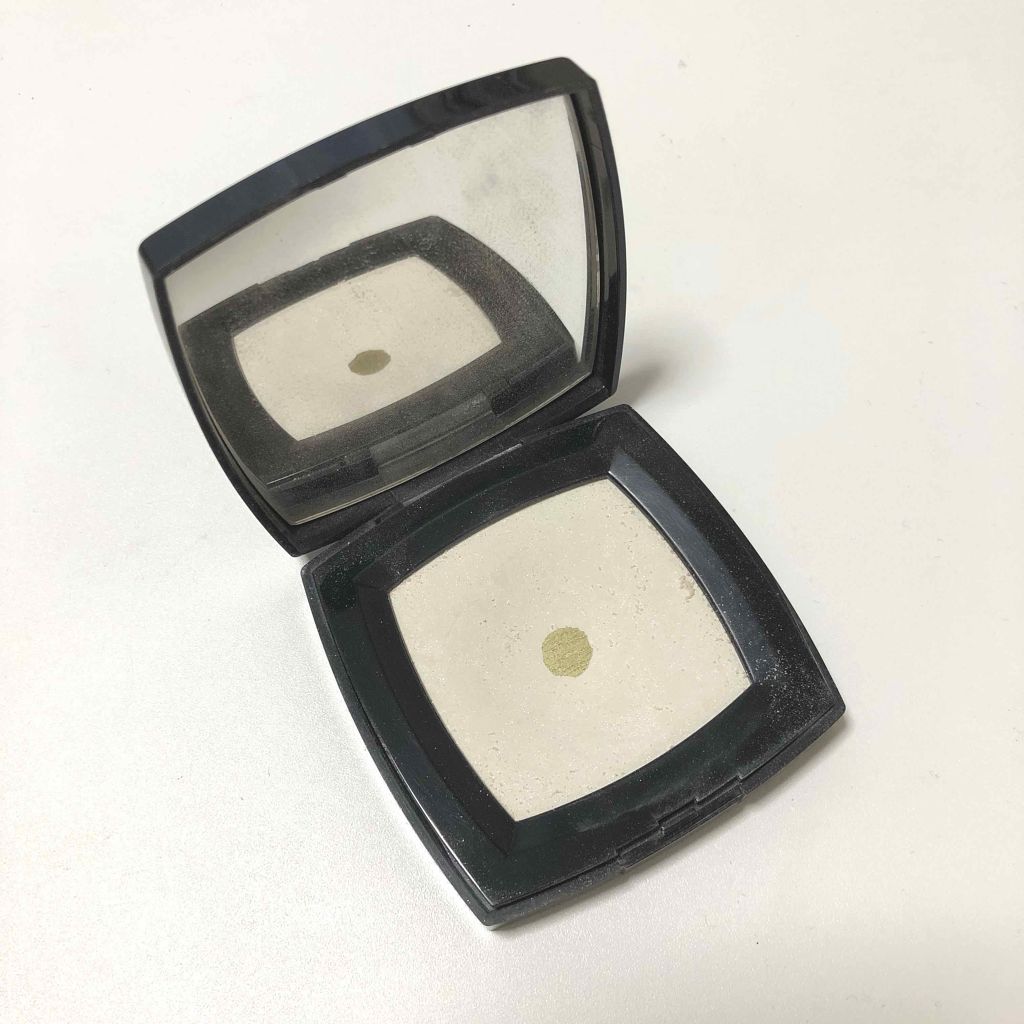 プードゥル ルミエール グラッセ/CHANEL/プレストパウダーを使ったクチコミ（1枚目）