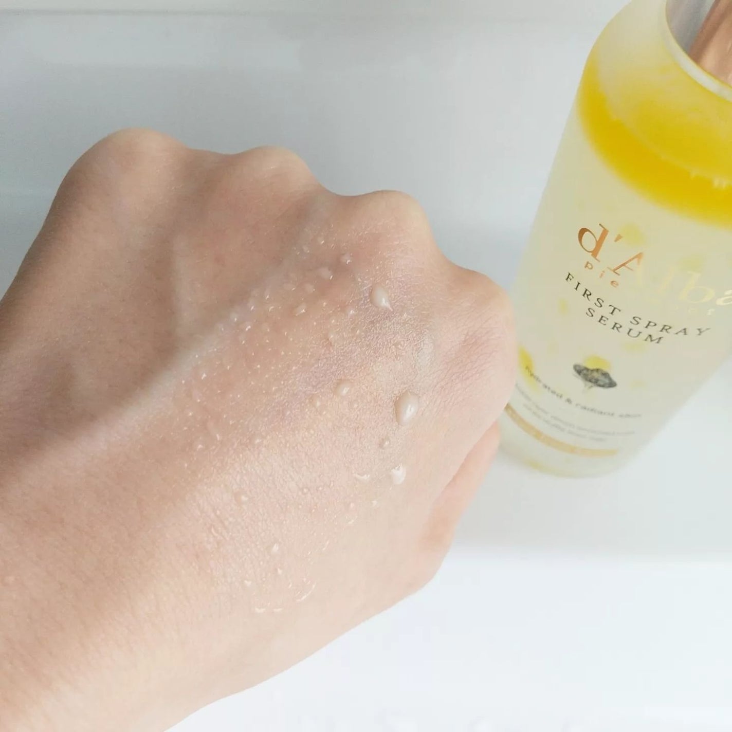 ダルバ ホワイトトリュフファーストスプレーセラム/ダルバ/ミスト状化粧水を使ったクチコミ(4枚目)