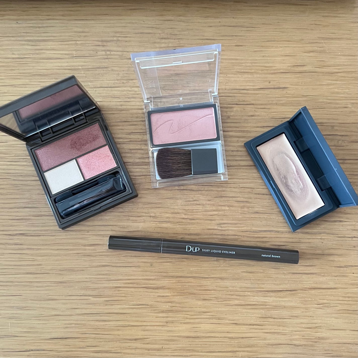 シルキーリキッドアイライナーWP/D-UP/リキッドアイライナーを使ったクチコミ(1枚目)