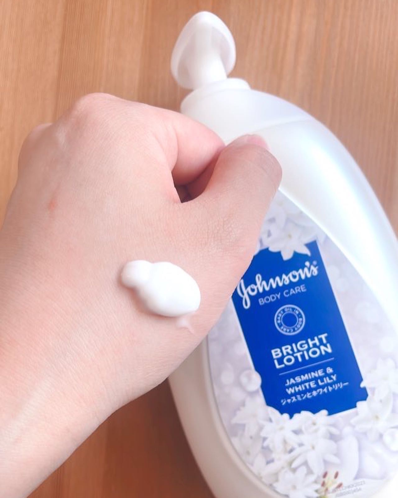 ジョンソンボディケア バイブラント ラディアンス プレミアム ローション/ジョンソンボディケア/ボディローションを使ったクチコミ（3枚目）