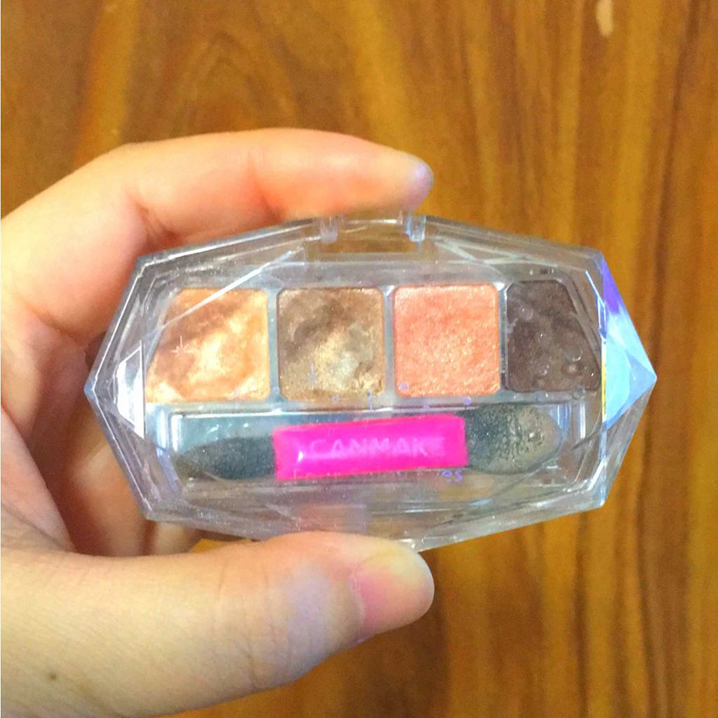 フォーシャイニーアイズ/キャンメイク/アイシャドウパレットを使ったクチコミ（1枚目）