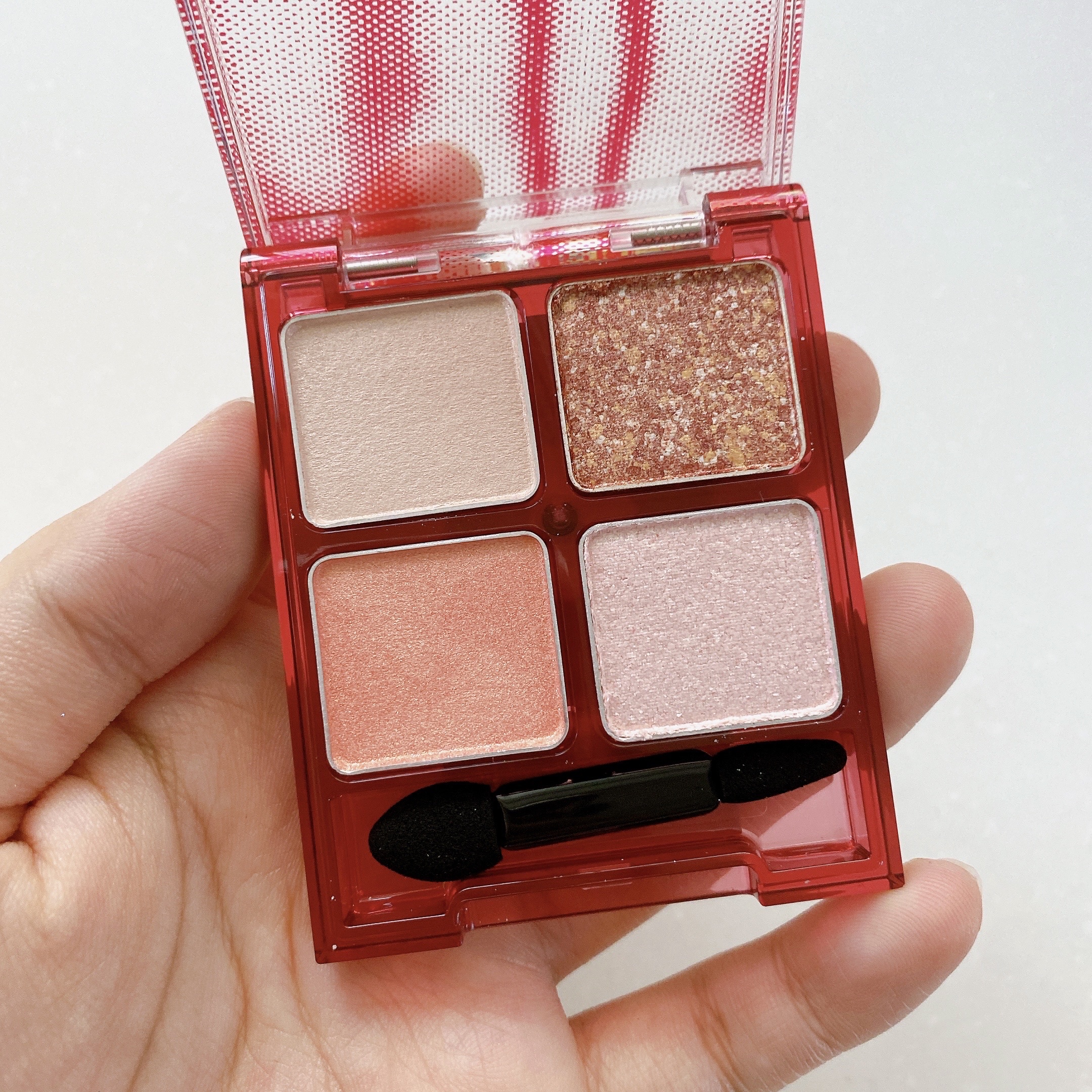 ビーチバカンスグリッターパレット EX-1ピンキーサンライズ：日の出時間にピンク色に染まる海/KATE/アイシャドウパレットを使ったクチコミ（1枚目）