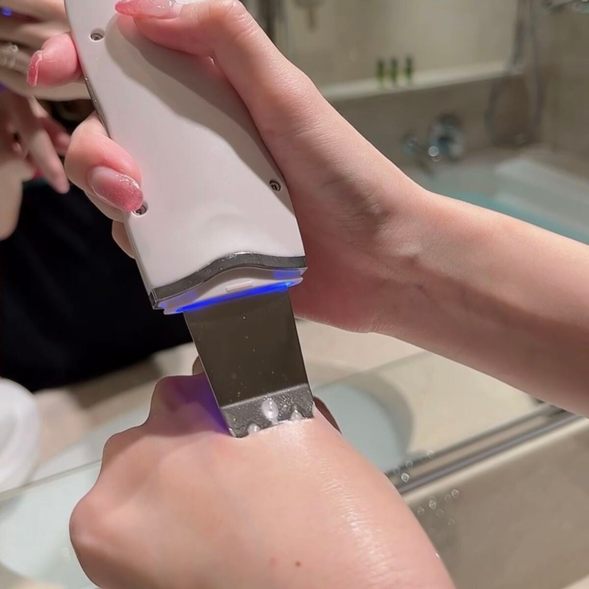 LIFTIA ウォーターピーリング /NANOA/美顔器・マッサージを使ったクチコミ(1枚目)