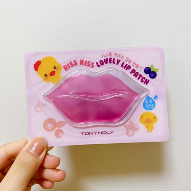 TONYMOLY キスキスラブリーリップパッチのクチコミ「\TONYMOLY キスキスラブリーリップパッチ/

大好きな友達にもらったリップパック💋

.....」（1枚目）