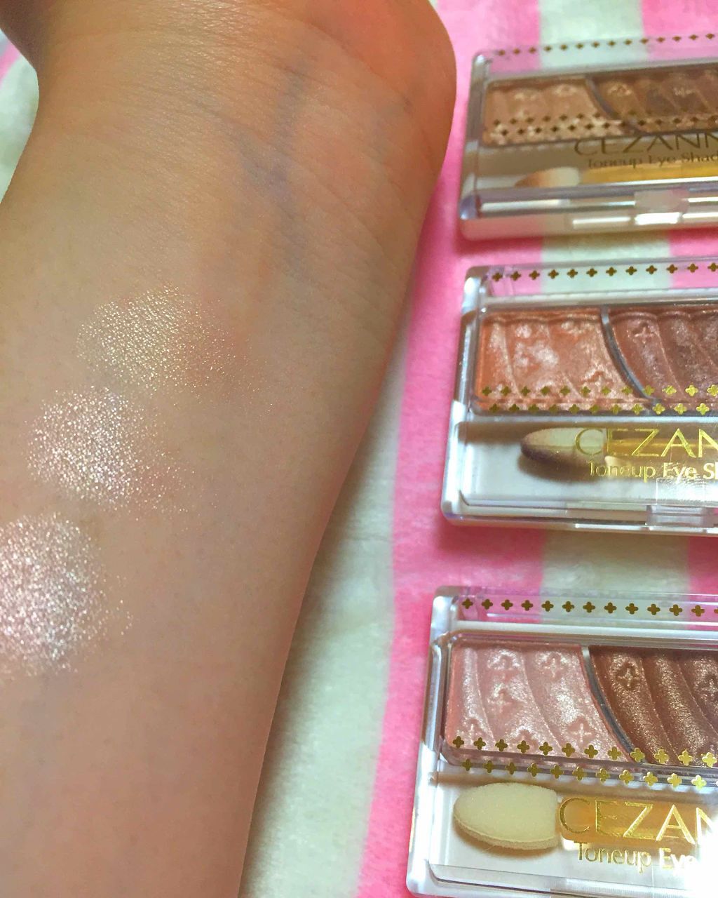トーンアップアイシャドウ/CEZANNE/アイシャドウパレットを使ったクチコミ(3枚目)