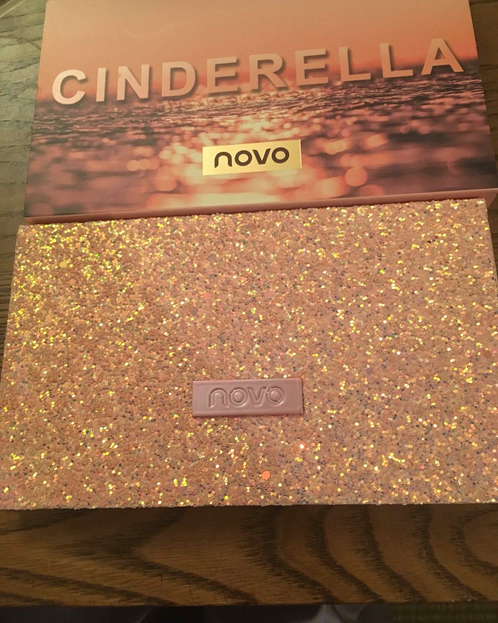 novo   アイシャドウパレット/NOVO/アイシャドウパレットを使ったクチコミ（1枚目）