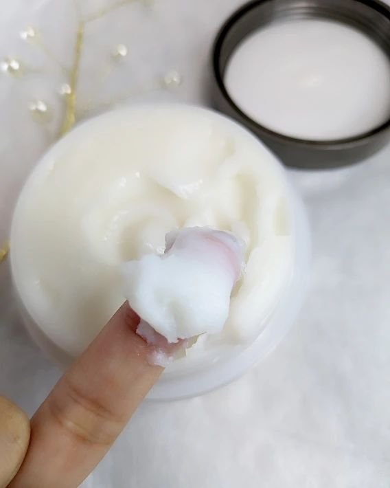  プリュスオー メロウリュクスマスク ジャータイプ/plus eau/ヘアマスク・ヘアパックを使ったクチコミ（3枚目）