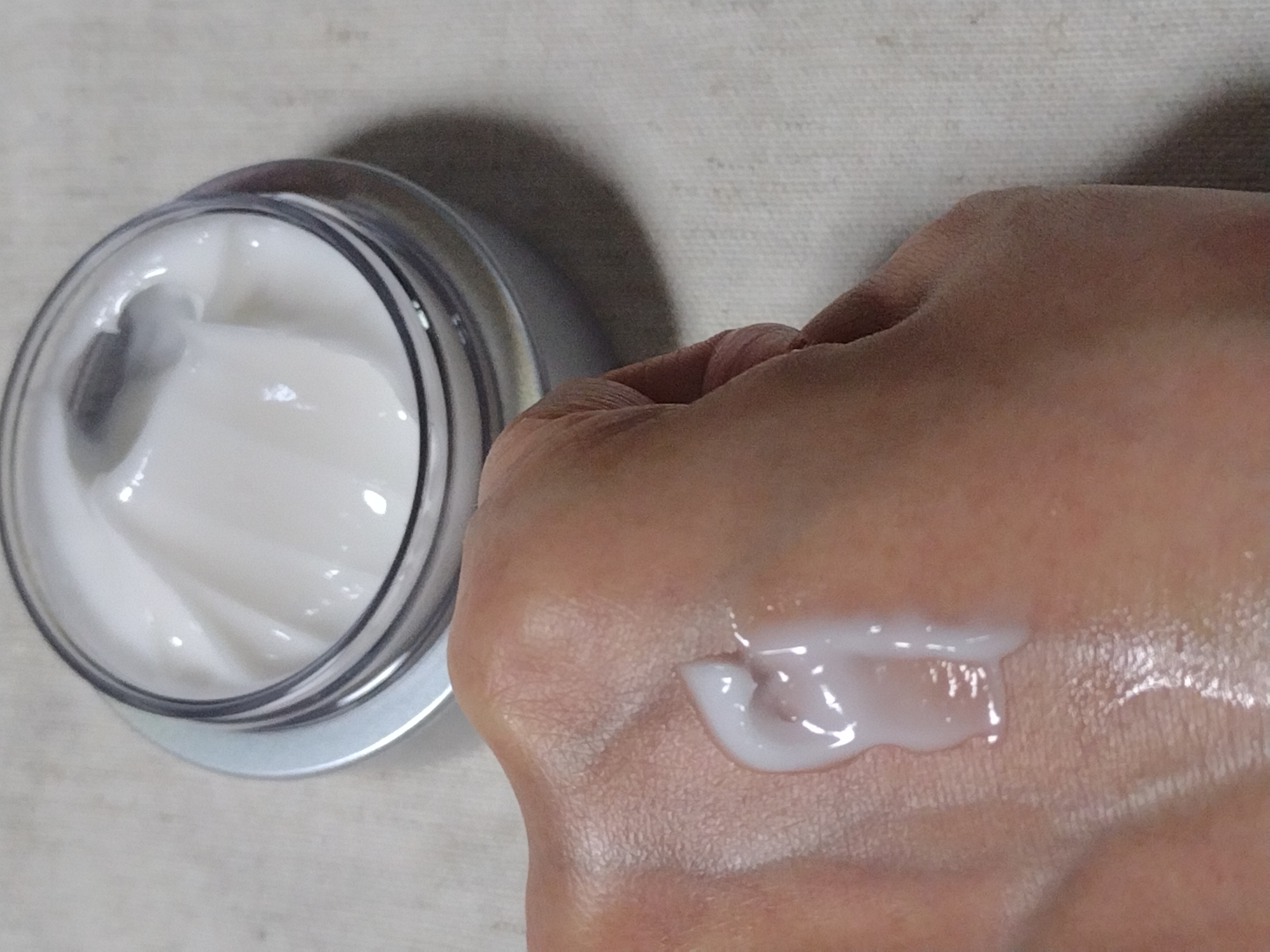 エテルナム​ クリーム ​/エテルナム/フェイスクリームを使ったクチコミ（3枚目）