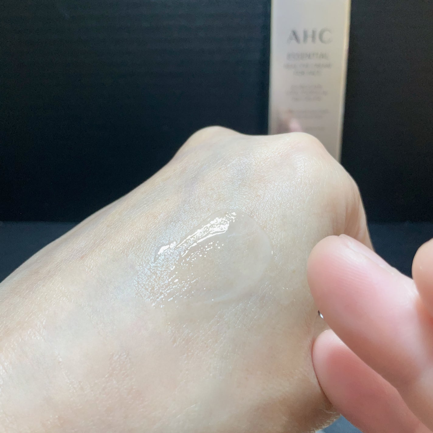 エッセンシャル リアル アイクリーム フォーフェイス/AHC/アイケア・アイクリームを使ったクチコミ(4枚目)