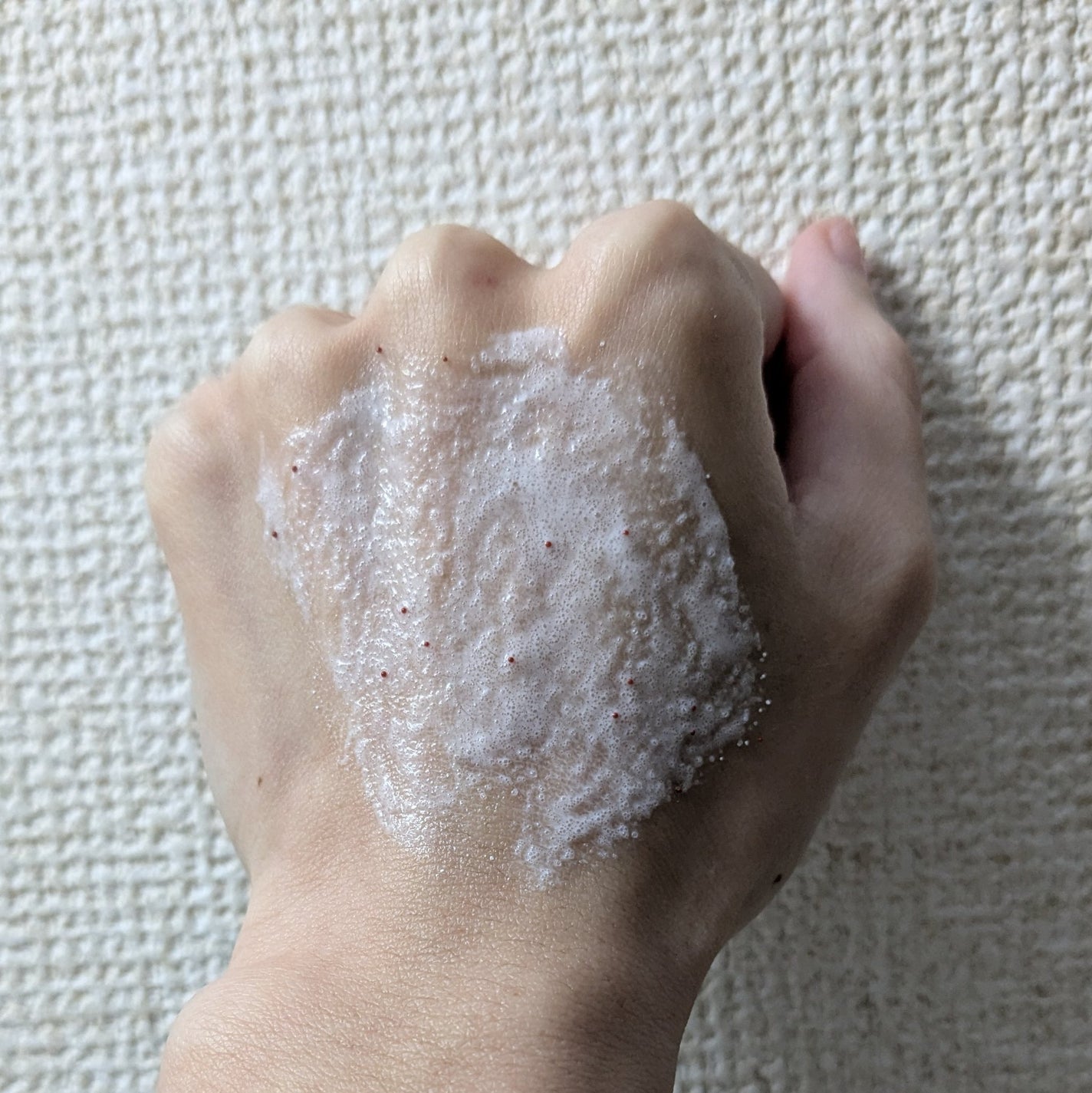 ダヴ ふわとろクリーミースクラブ ザクロ&シアバター/ダヴ/ボディスクラブを使ったクチコミ(3枚目)