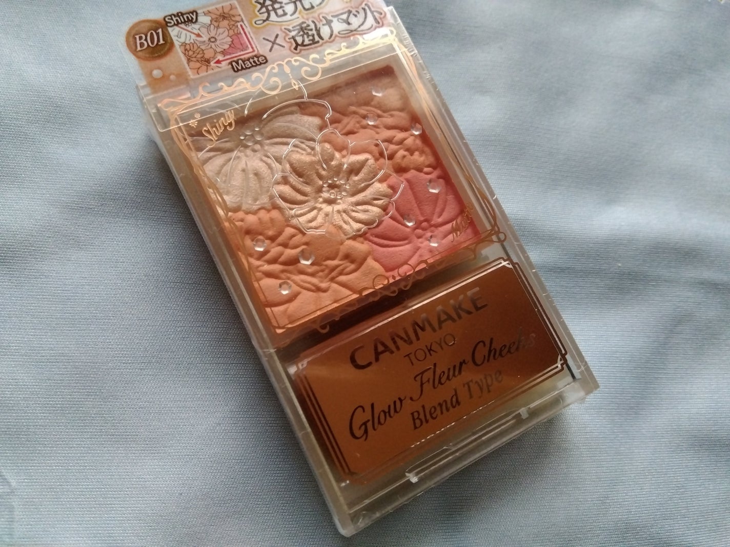 グロウフルールチークス(ブレンドタイプ)/キャンメイク/パウダーチークを使ったクチコミ(2枚目)